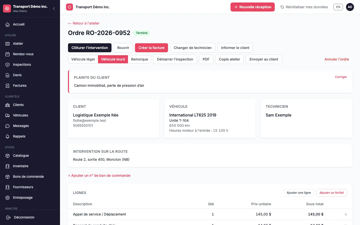 Un ordre de travail sur la route dans GaroPro : adresse d’intervention, heures moteur, ligne d’appel de service et bouton Clôturer l’intervention